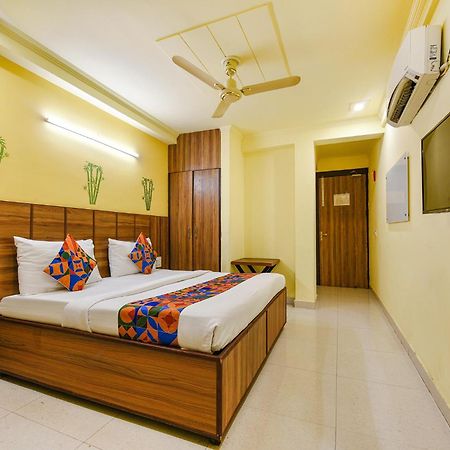 Fabhotel Ishtara Auberge - Nr Yashobhoomi Convention Centre New Delhi Buitenkant foto