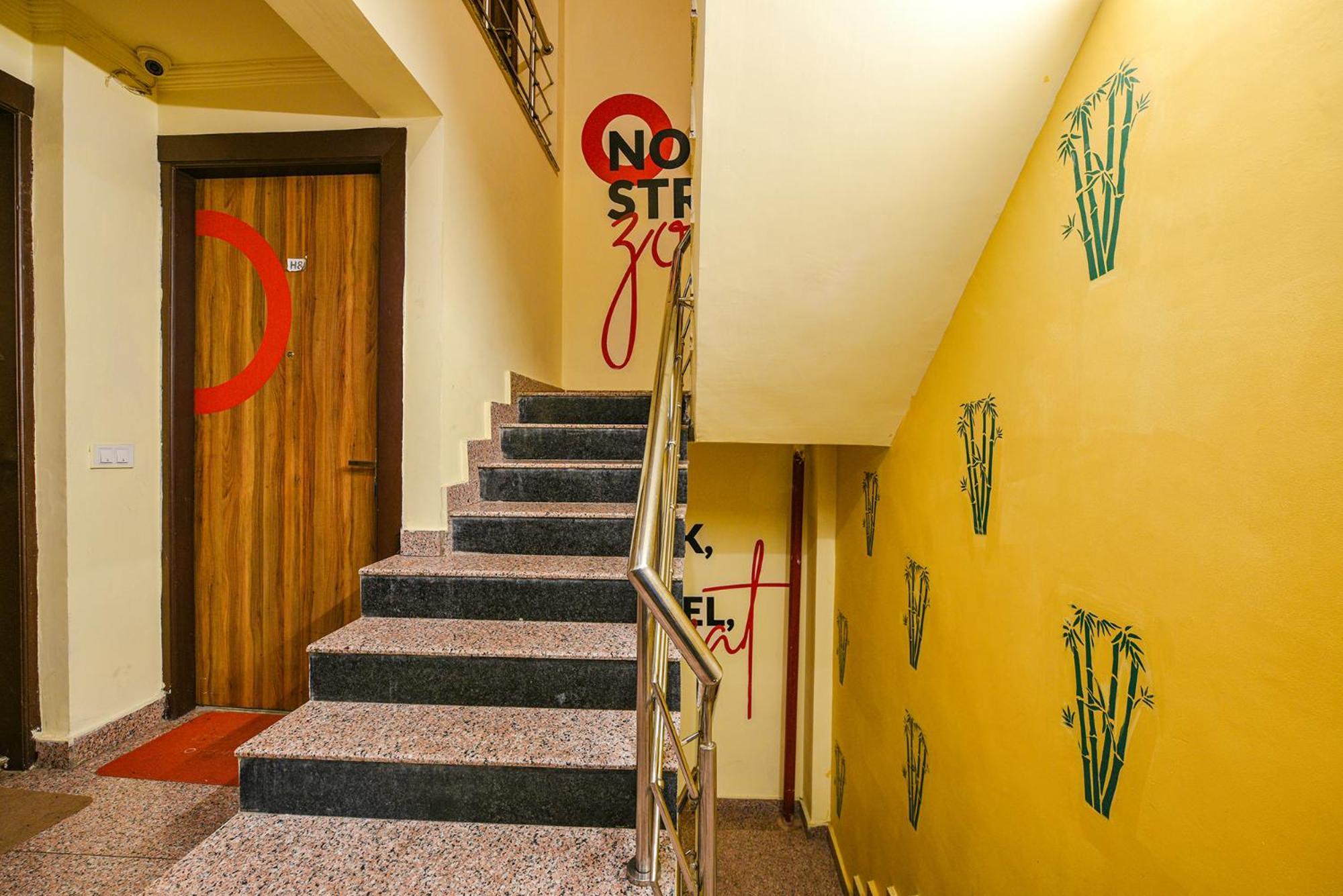 Fabhotel Ishtara Auberge - Nr Yashobhoomi Convention Centre New Delhi Buitenkant foto