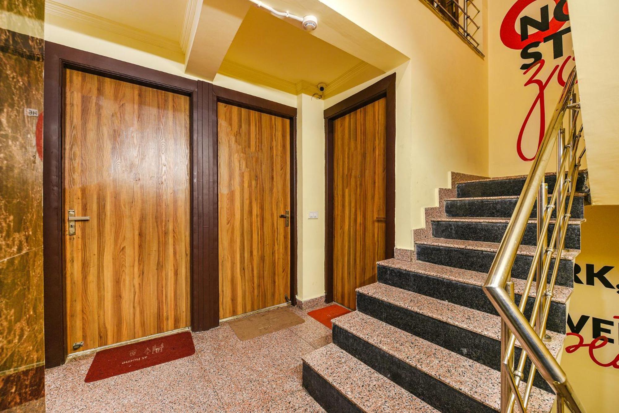 Fabhotel Ishtara Auberge - Nr Yashobhoomi Convention Centre New Delhi Buitenkant foto