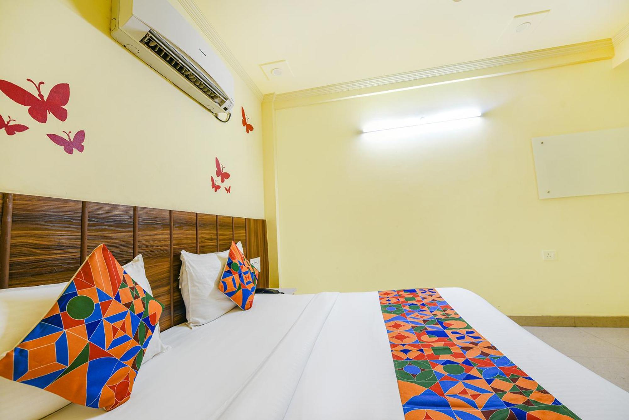 Fabhotel Ishtara Auberge - Nr Yashobhoomi Convention Centre New Delhi Buitenkant foto