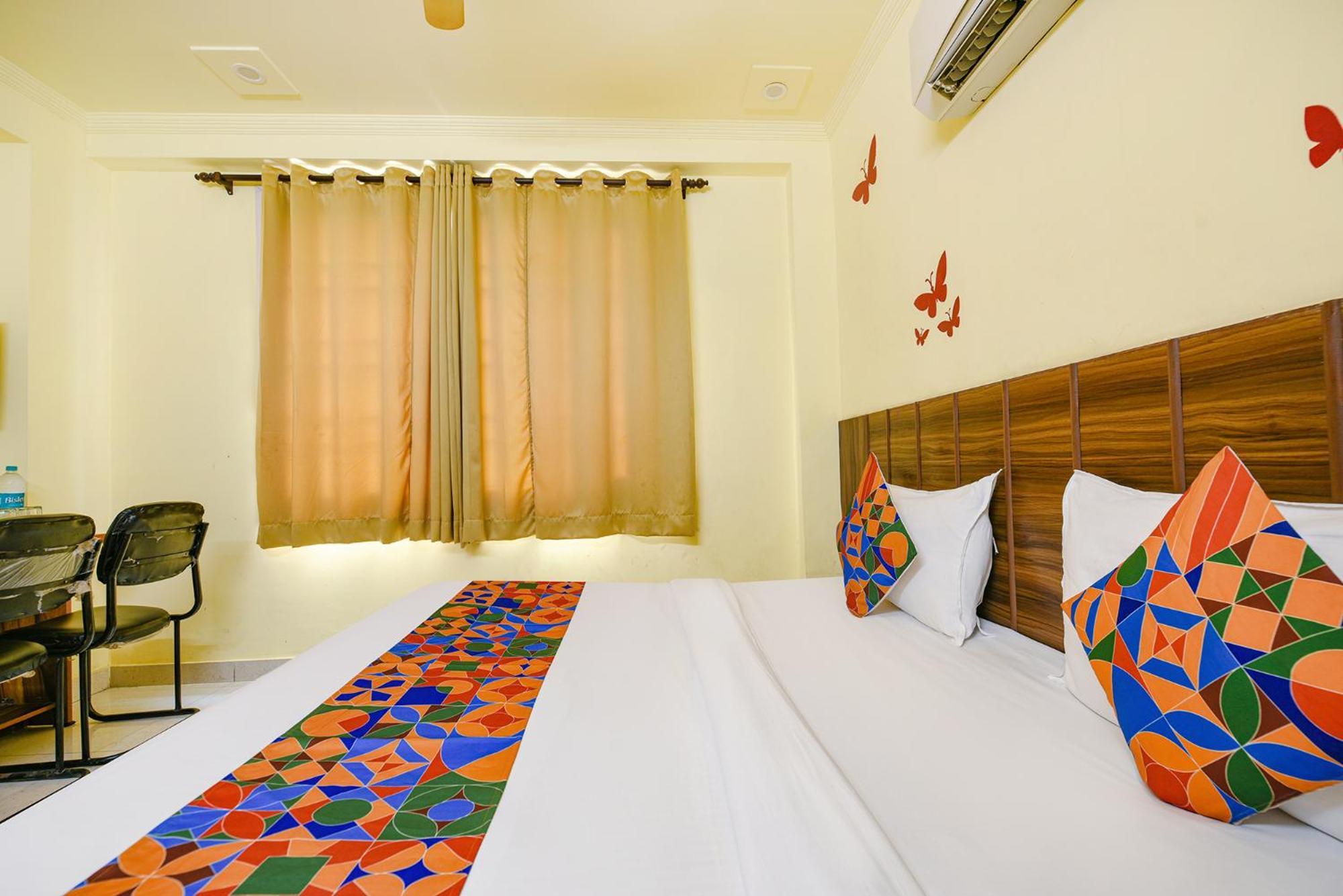 Fabhotel Ishtara Auberge - Nr Yashobhoomi Convention Centre New Delhi Buitenkant foto